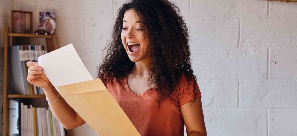 Guia Becas Estudiar España 2022