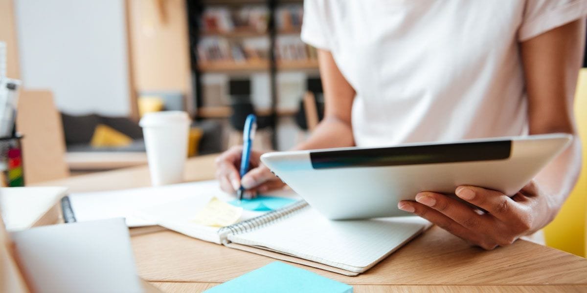 trabalhar e estudar na espanha-melhor maneira de o fazer-digital