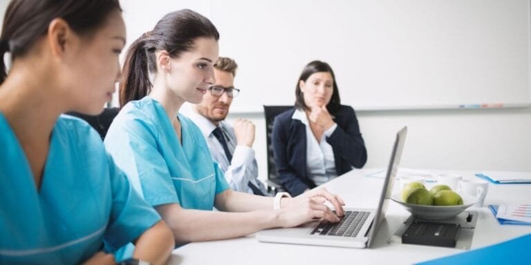 cómo estudiar medicina en España siendo extranjero