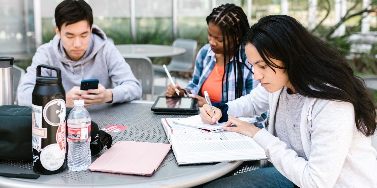 estudiar en españa siendo colombiano - requisitos