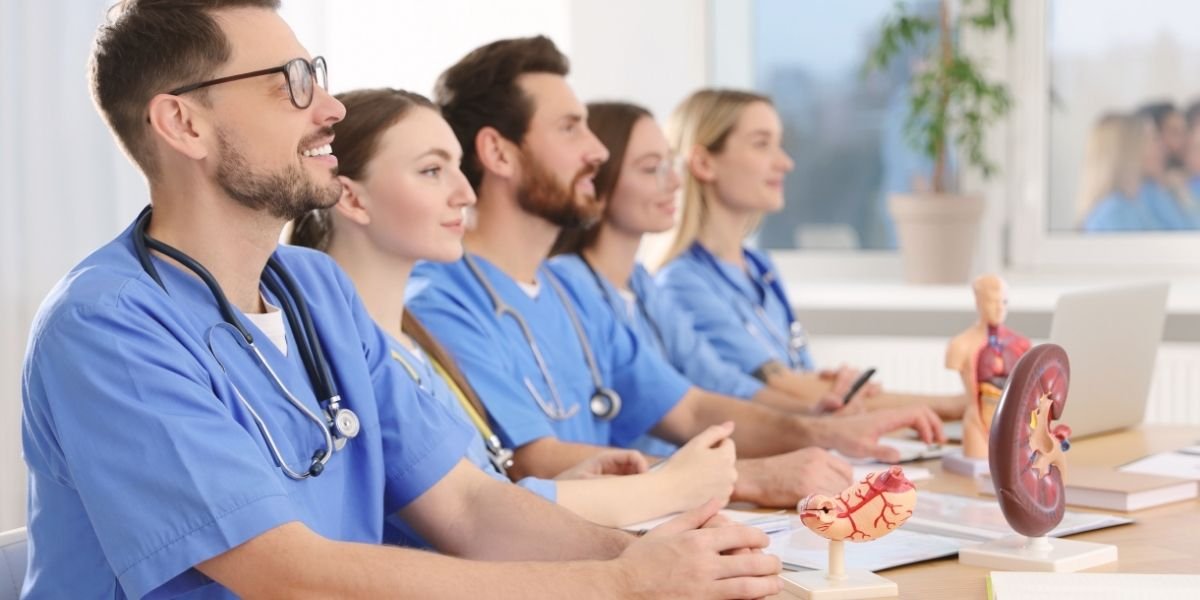 facultad de medicina de Badajoz - estudiando