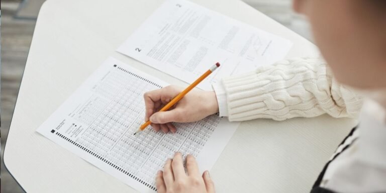 cuantos examenes se hacen en la ebau​
