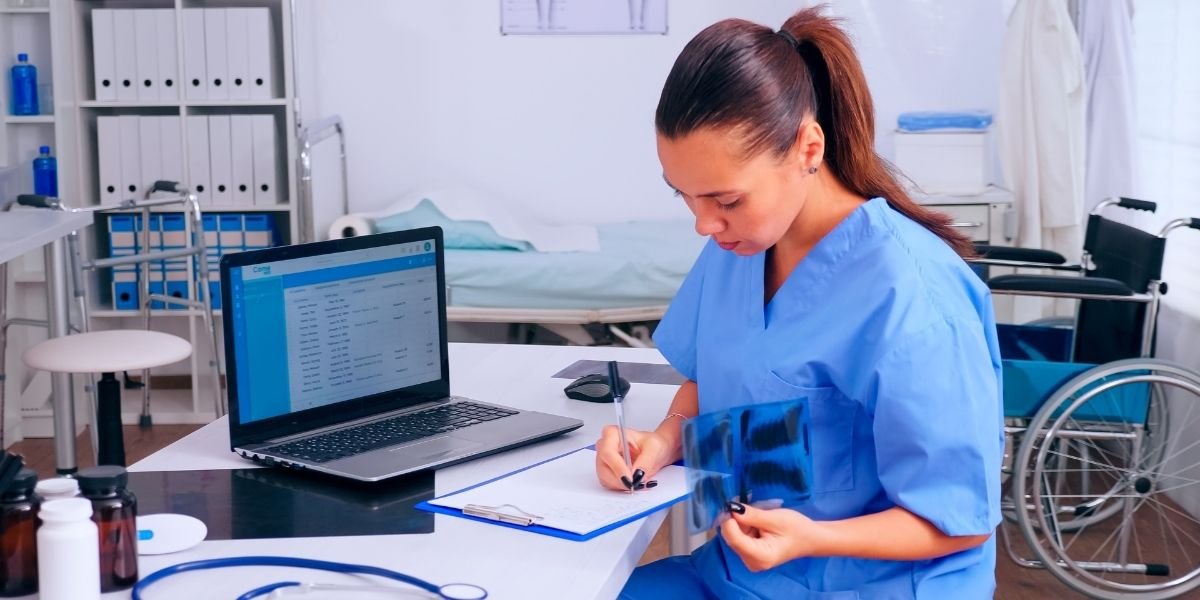 Cómo pasar de enfermería a medicina en España