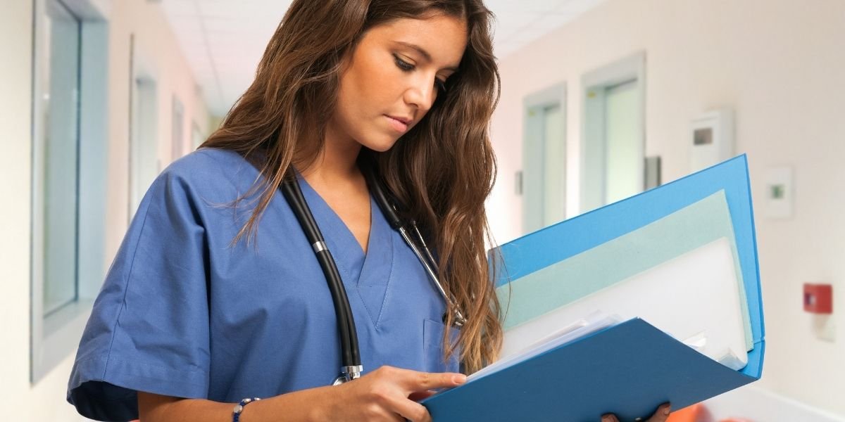 Ventajas y desventajas de pasar de enfermería a medicina