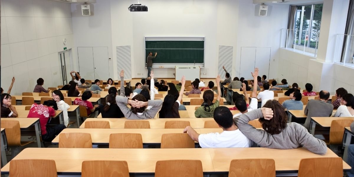 Acceder a Medicina en Madrid no es igual para todos