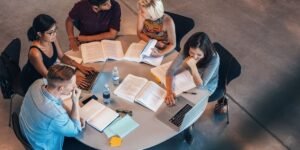 Descobre a Universidade de Valência e tudo o que oferece aos estudantes internacionais